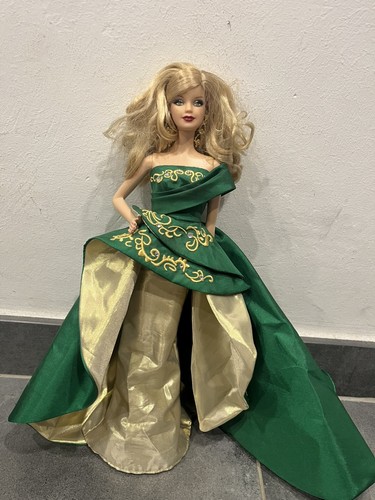 Barbie holiday mattel 2011 - barbie,